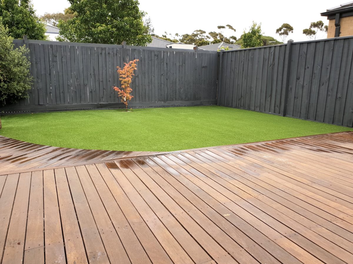 03 Synthetic Lawn Backyard