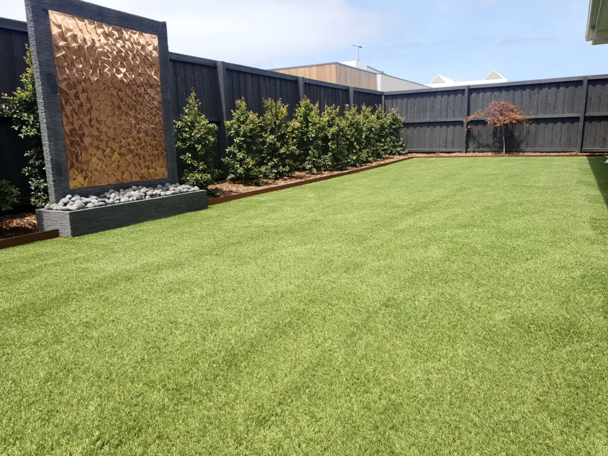 06 Synthetic Lawn Backyard